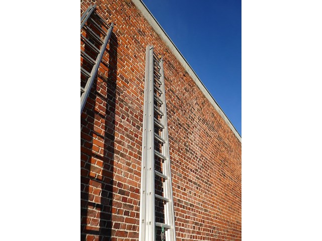 Alu dubbele opsteekladder petry 1 stuk - afbeelding 7 van  7