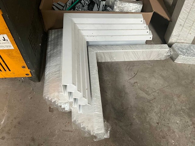 Alu hoeken voor dakranden (14x) clips&go - afbeelding 1 van  2