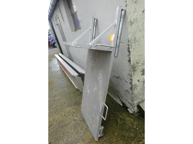 Alu laadplatform - afbeelding 4 van  4