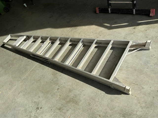 Alu ladder - afbeelding 2 van  2