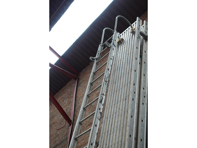 Alu ladder - afbeelding 1 van  4