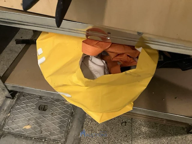 Alu opbergrek met draagzakken - afbeelding 5 van  5
