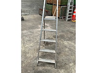 Alu opklapbare trapladder - afbeelding 2 van  3