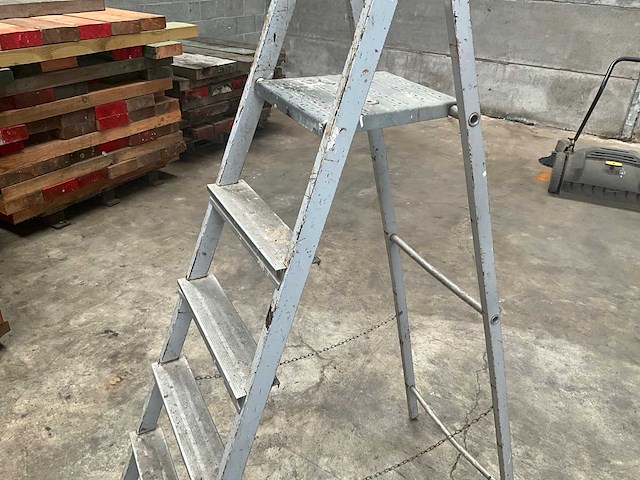 Alu opklapbare trapladder - afbeelding 3 van  4