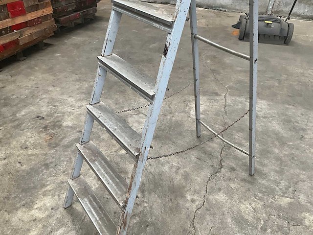 Alu opklapbare trapladder - afbeelding 4 van  4