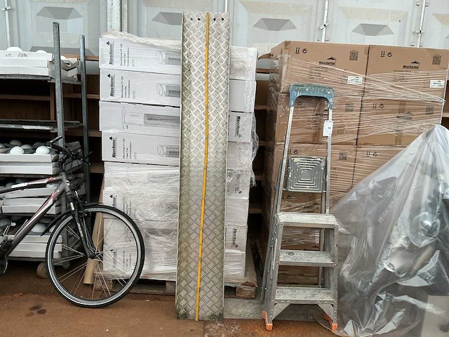 Alu oprij ramp - afbeelding 1 van  1