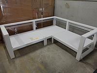 Alu outdoor hoeksalon manutti