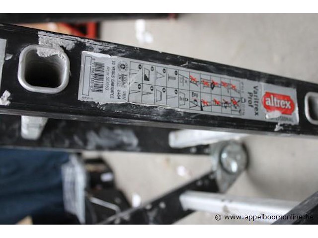 Alu plooiladder altrex - afbeelding 3 van  3