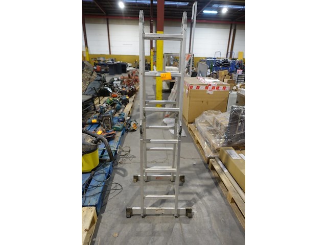 Alu plooiladder - afbeelding 1 van  1