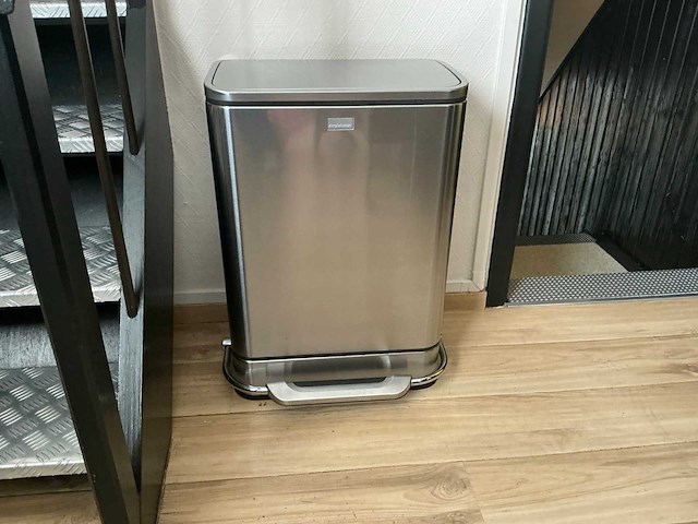 Alu simplehuman afvalemmer - afbeelding 1 van  4