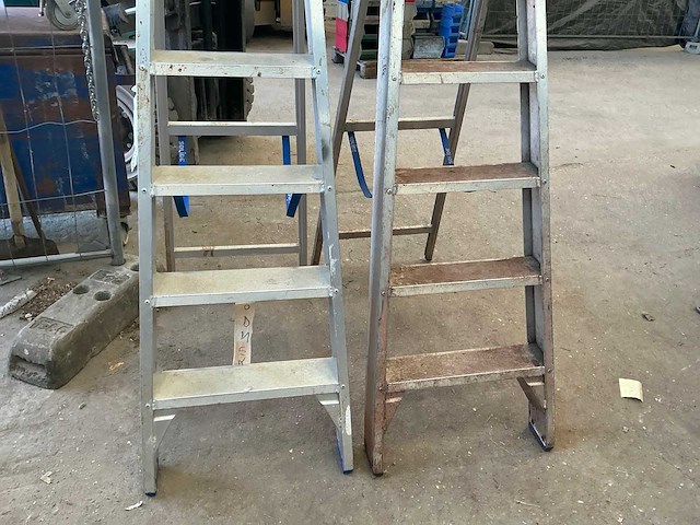 Alu trapladder (2x) - afbeelding 3 van  5