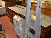 Alu trapladder 3 treden, alu plooiladder 2x2 treden - afbeelding 6 van  6