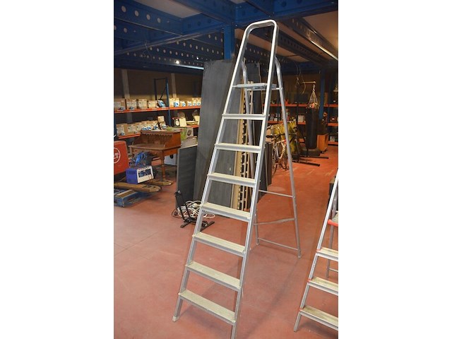 Alu trapladder 3 treden, alu trapladder 7 treden - afbeelding 4 van  5