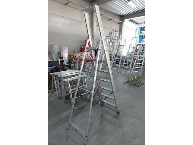 Alu trapladder altrex - afbeelding 3 van  4