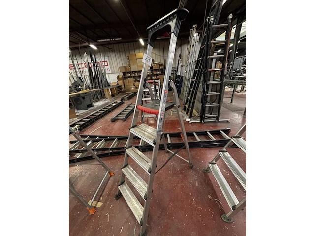 Alu trapladder altrex - afbeelding 2 van  3