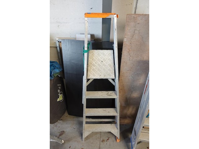 Alu trapladder ernst + petry - afbeelding 2 van  4