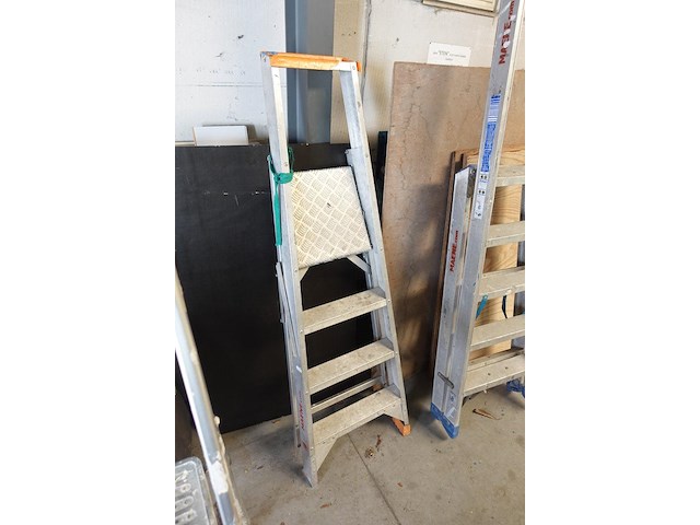 Alu trapladder ernst + petry - afbeelding 4 van  4