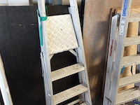 Alu trapladder ernst + petry - afbeelding 4 van  4