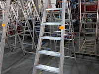 Alu trapladder solide - afbeelding 1 van  3
