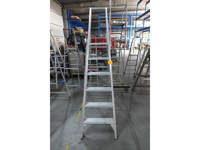 Alu trapladder solide - afbeelding 2 van  3