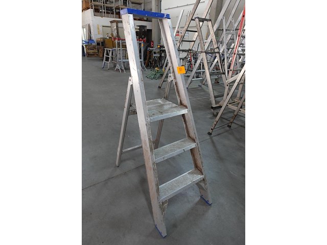 Alu trapladder solide - afbeelding 1 van  2