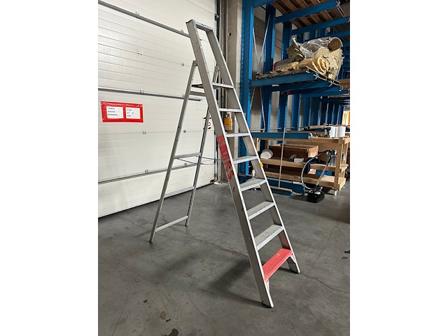 Alu trapladder solide - afbeelding 2 van  2