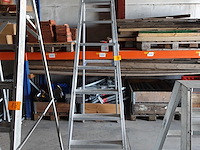 Alu trapladder solide - afbeelding 1 van  4