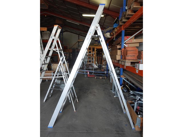 Alu trapladder solide - afbeelding 2 van  4