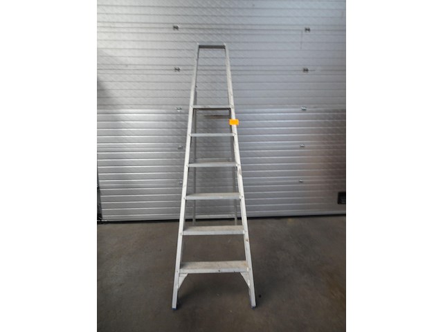 Alu trapladder solide - afbeelding 1 van  2