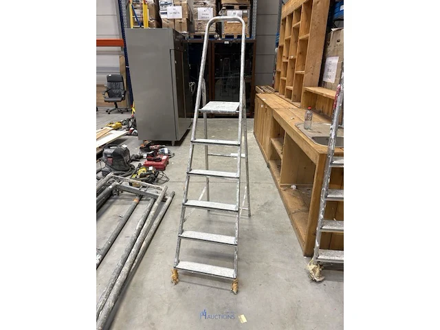 Alu trapladder - afbeelding 1 van  4
