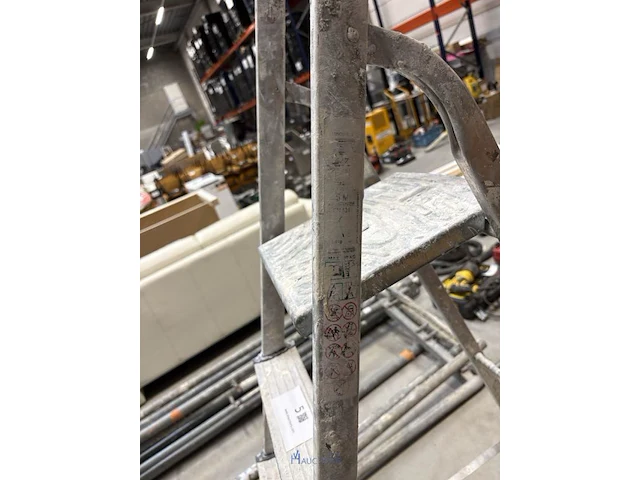 Alu trapladder - afbeelding 4 van  4