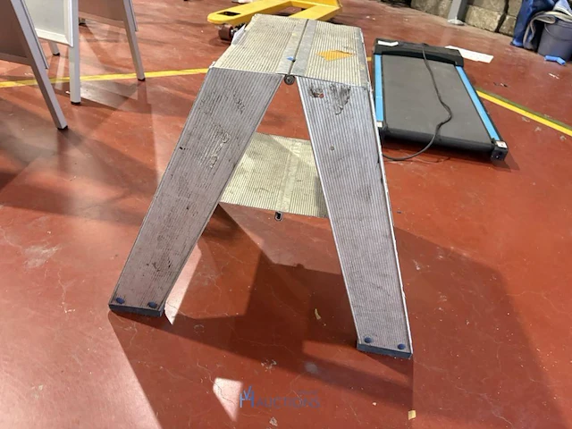 Alu trapladder - afbeelding 2 van  3