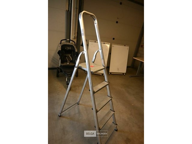 Alu trapladder - afbeelding 1 van  1
