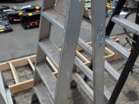 Alu trapladder - afbeelding 1 van  2