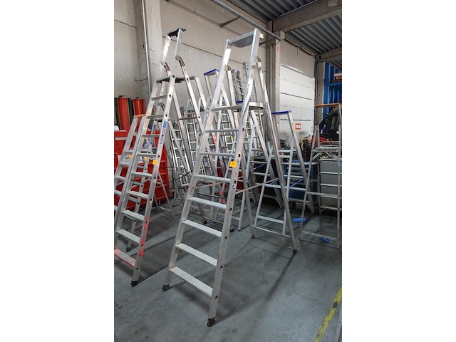 Alu trapladder - afbeelding 1 van  1