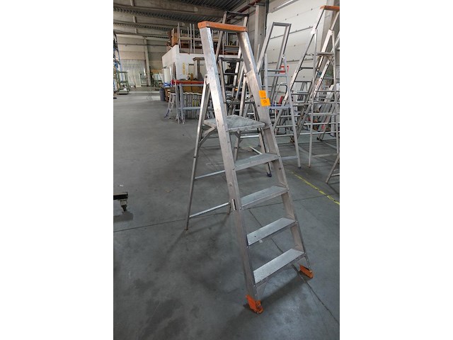 Alu trapladder - afbeelding 1 van  2
