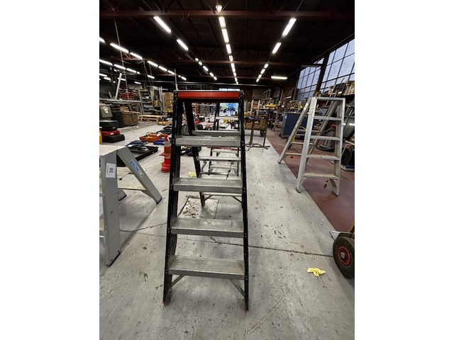 Alu trapladder - afbeelding 2 van  2