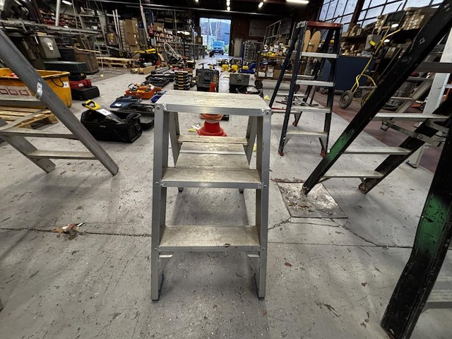 Alu trapladder - afbeelding 2 van  3