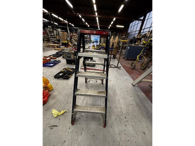 Alu trapladder - afbeelding 2 van  2