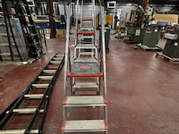 Alu trapladder - afbeelding 1 van  3