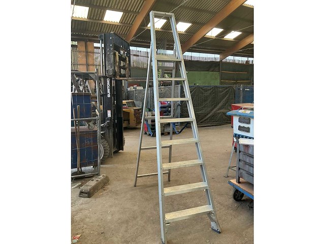 Alu trapladder - afbeelding 1 van  4