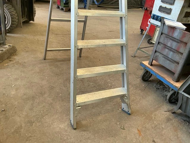 Alu trapladder - afbeelding 2 van  4