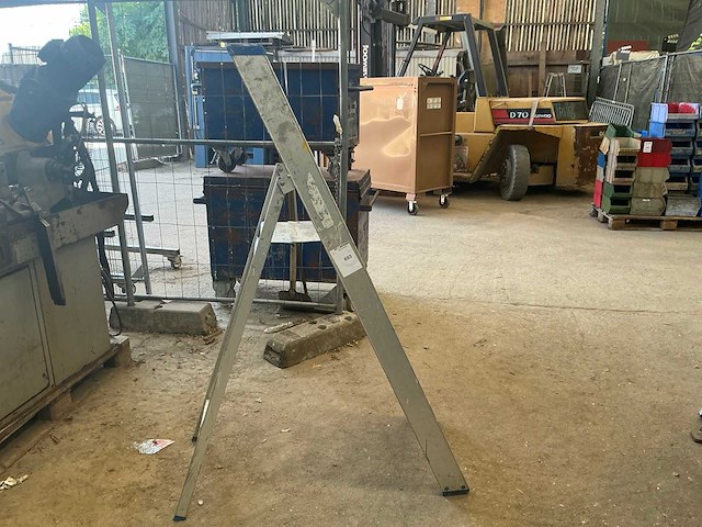 Alu trapladder - afbeelding 1 van  3