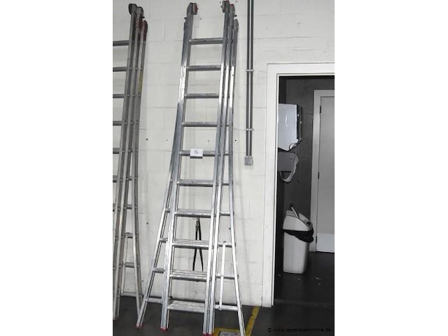 Alu uitschuifladder 3x10 sporten - afbeelding 1 van  2