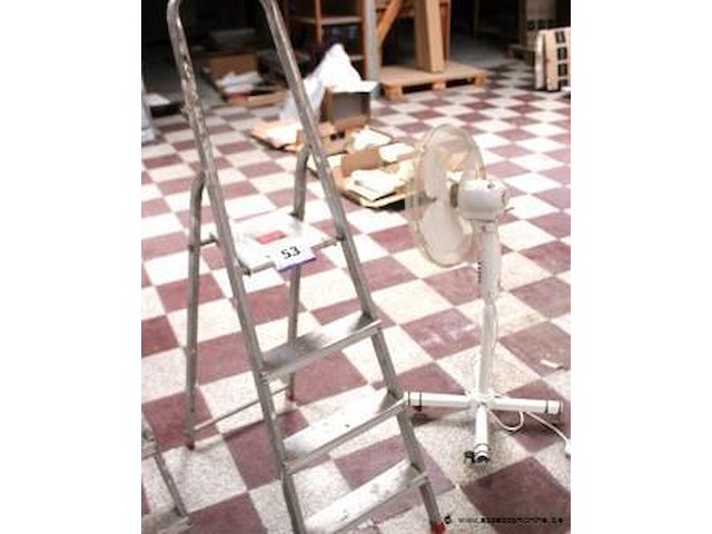 Alu uitzetrap en ventilator - afbeelding 1 van  1