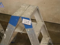 Alu uitzettrap vv 2 sporten - afbeelding 2 van  2