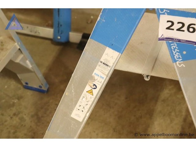 Alu uitzettrap vv 2 sporten - afbeelding 2 van  2