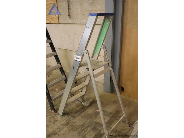 Alu uitzettrap vv 4 sporten - afbeelding 1 van  2