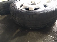 Alu. velgen en banden - afbeelding 2 van  2