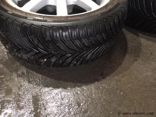 Alu. velgen en banden - afbeelding 2 van  2